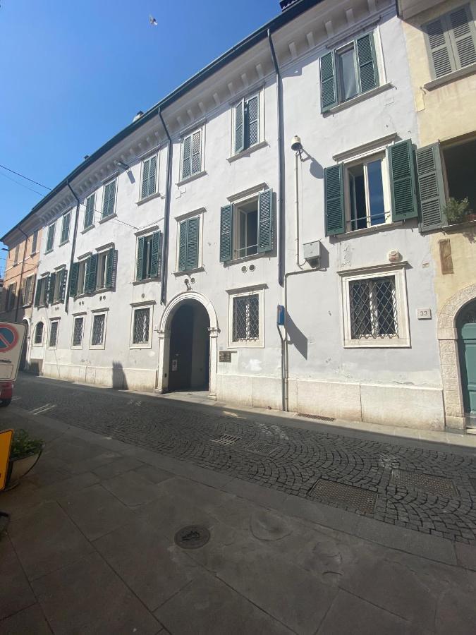 Intero Appartamento. San Giovanni Uno ブレシア エクステリア 写真